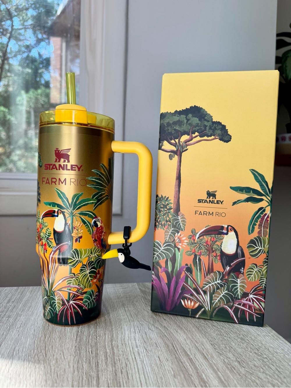 Stanley 1913 x FARM Rio Quencher® H2.0 Flowstate Tumbler 30 OZ Tropical Woods